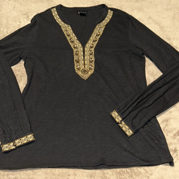 Lucky Brand V-Neck Top - Picture 2 of 11